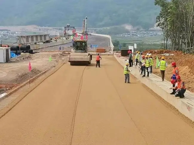 凤山路基工程